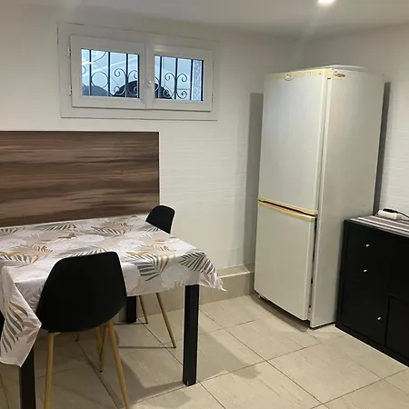 Grande Chambre, Sdb Partagee Angers Room photo