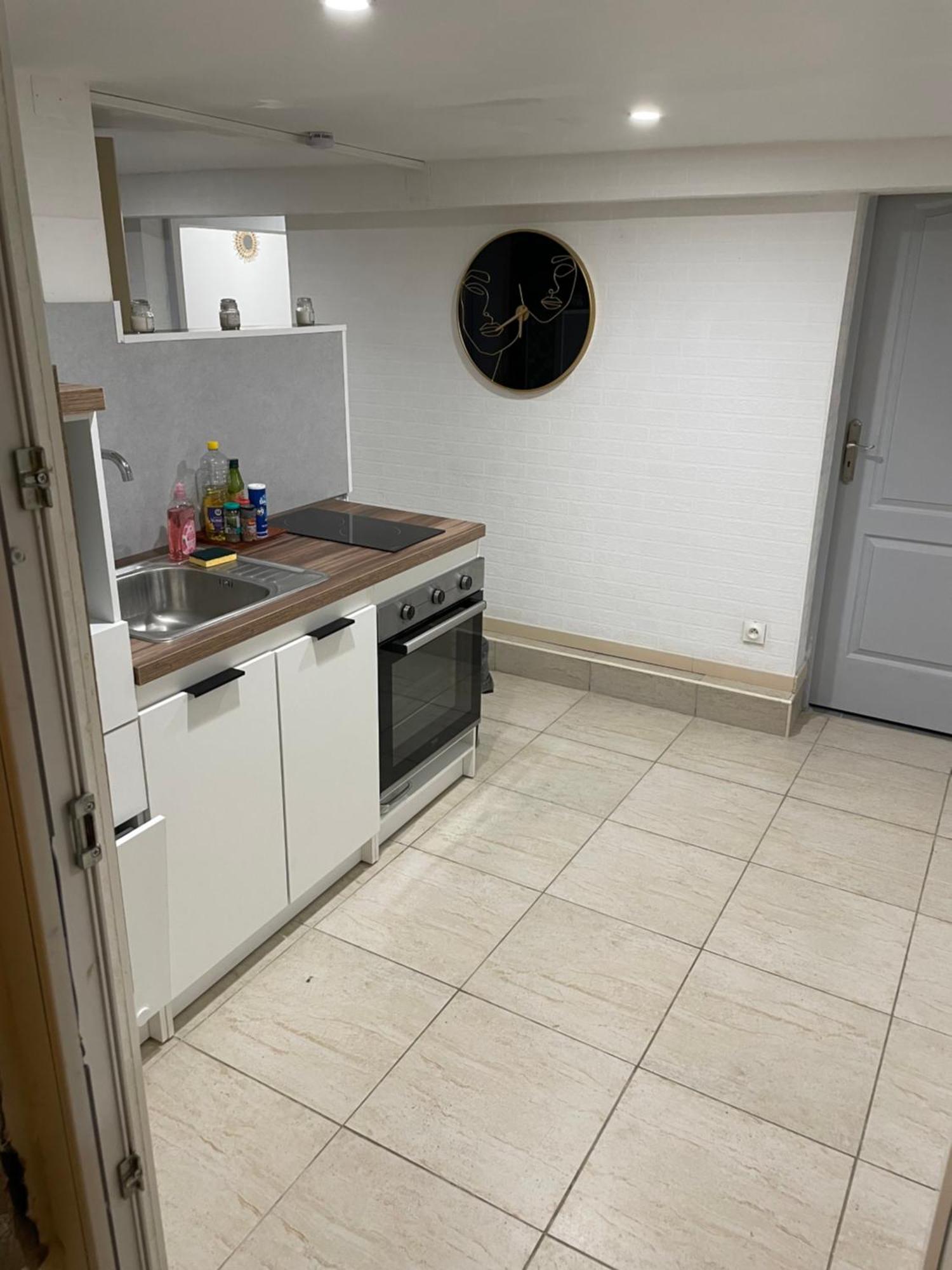 Homestay Grande Chambre, Sdb Partagee *