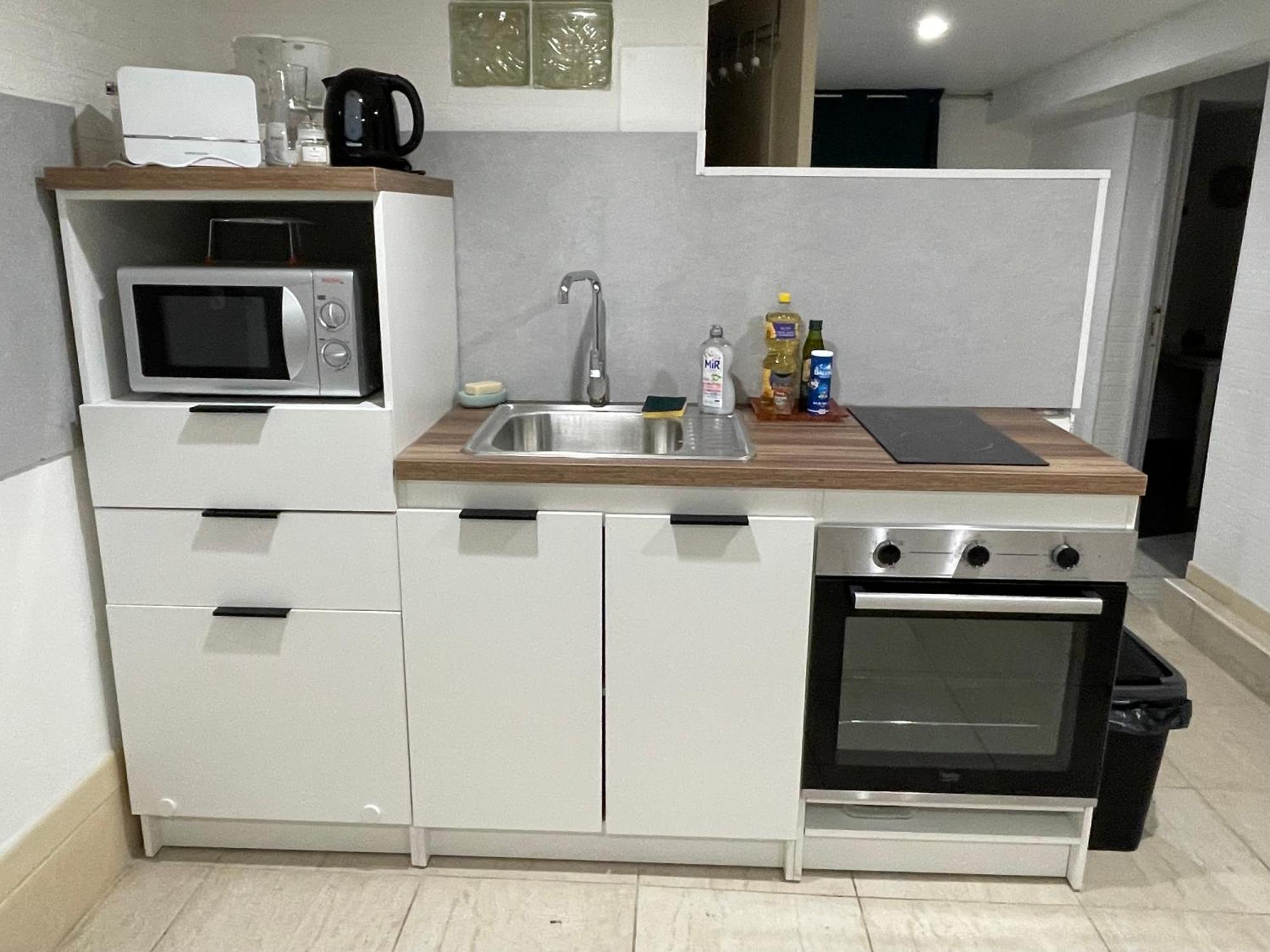 Grande Chambre, Sdb Partagee Homestay *